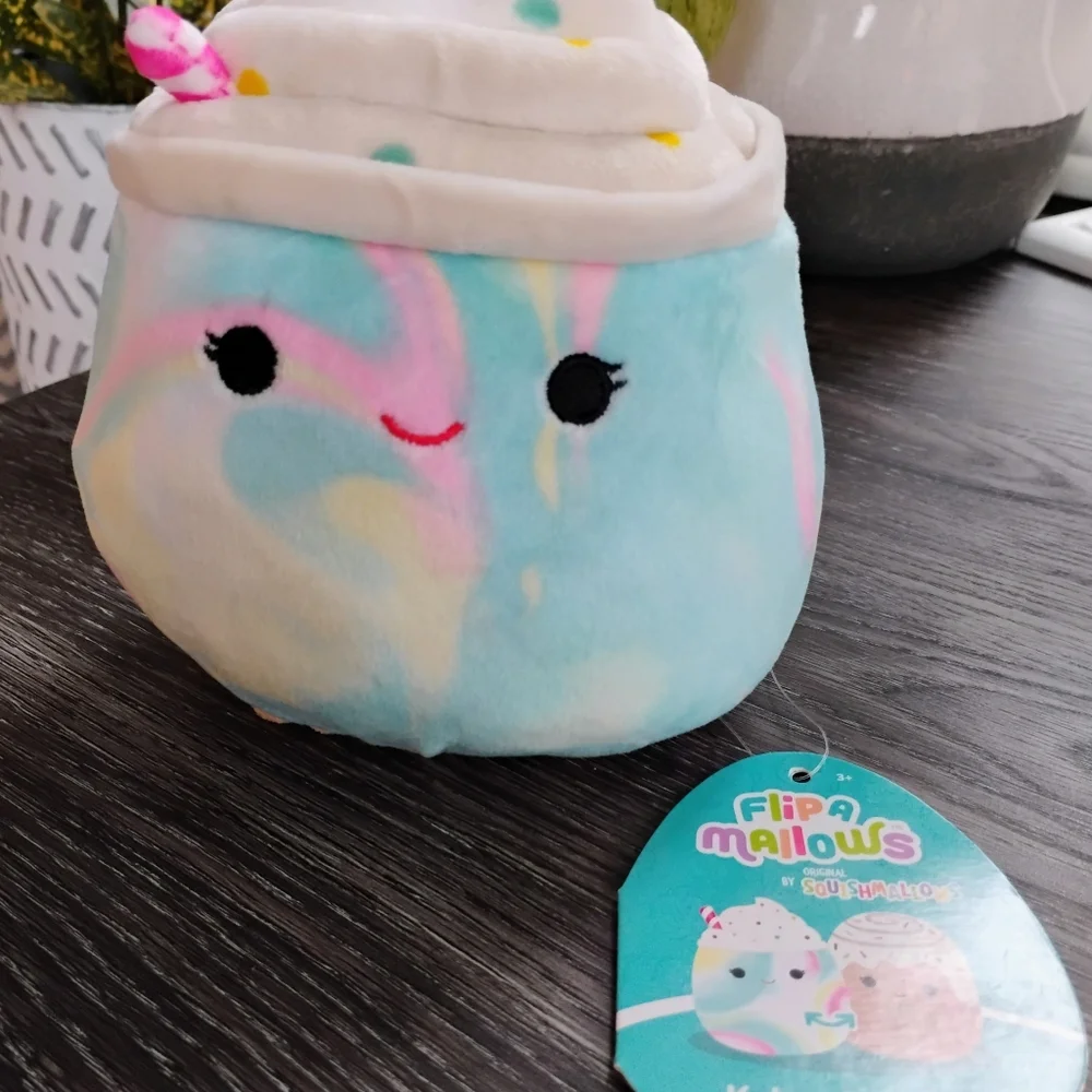 Squishmallows Flip-A-Mallow Plush Kelen Milkshake & Rease Cinnamon Roll - Picture 7 of 8